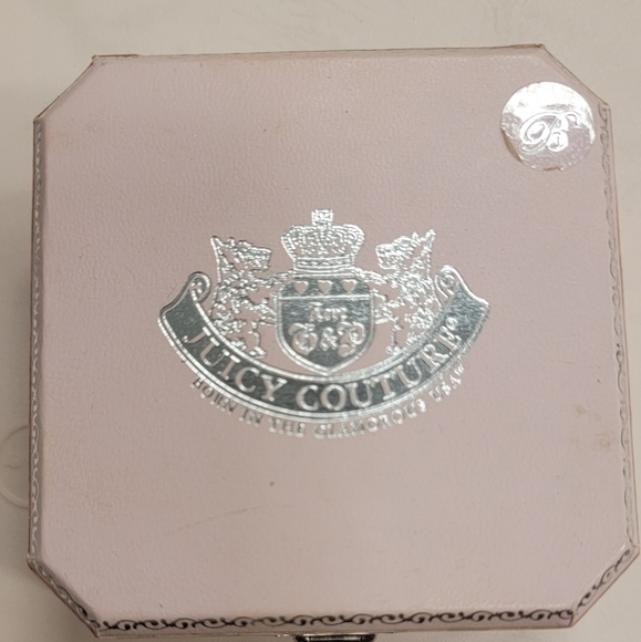 Juicy Couture Jewelry - Juicy necklace